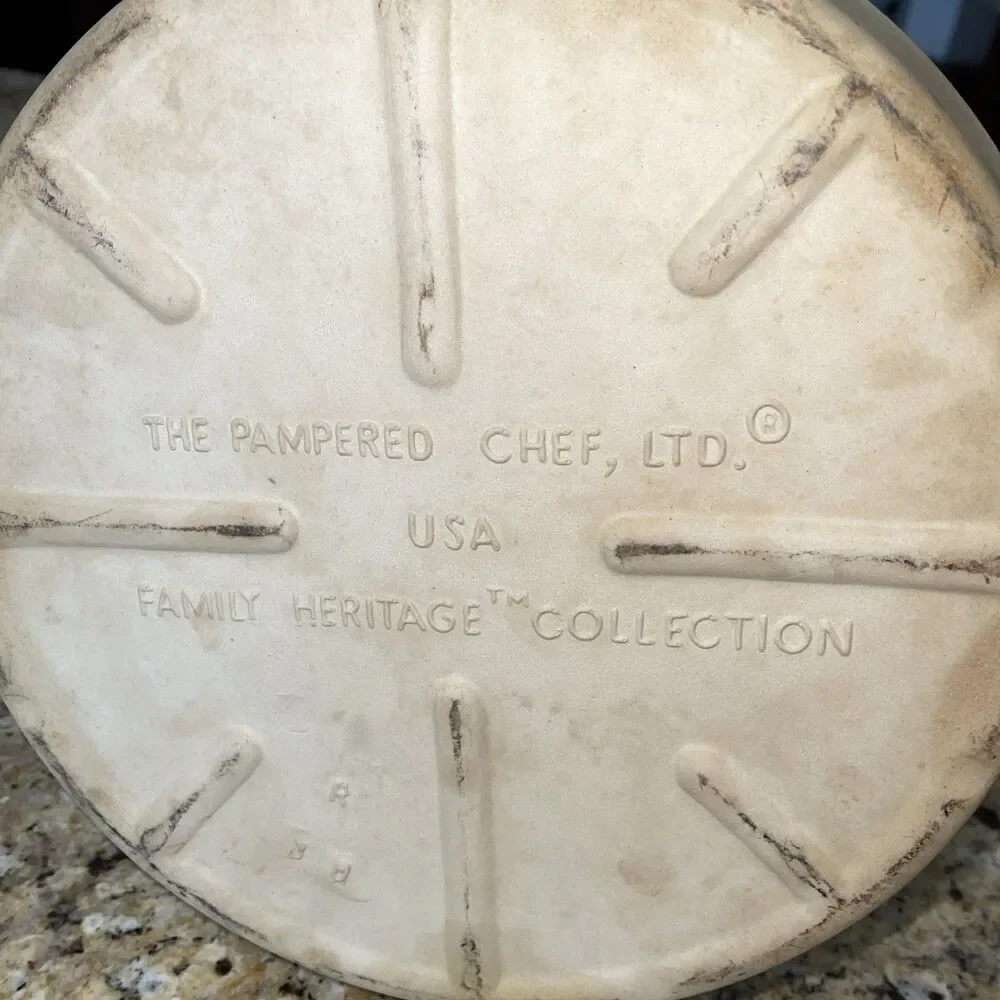 Pampered Chef Family Heritage Stoneware 11” Round Deep Dish Baker Dinner~Dessert